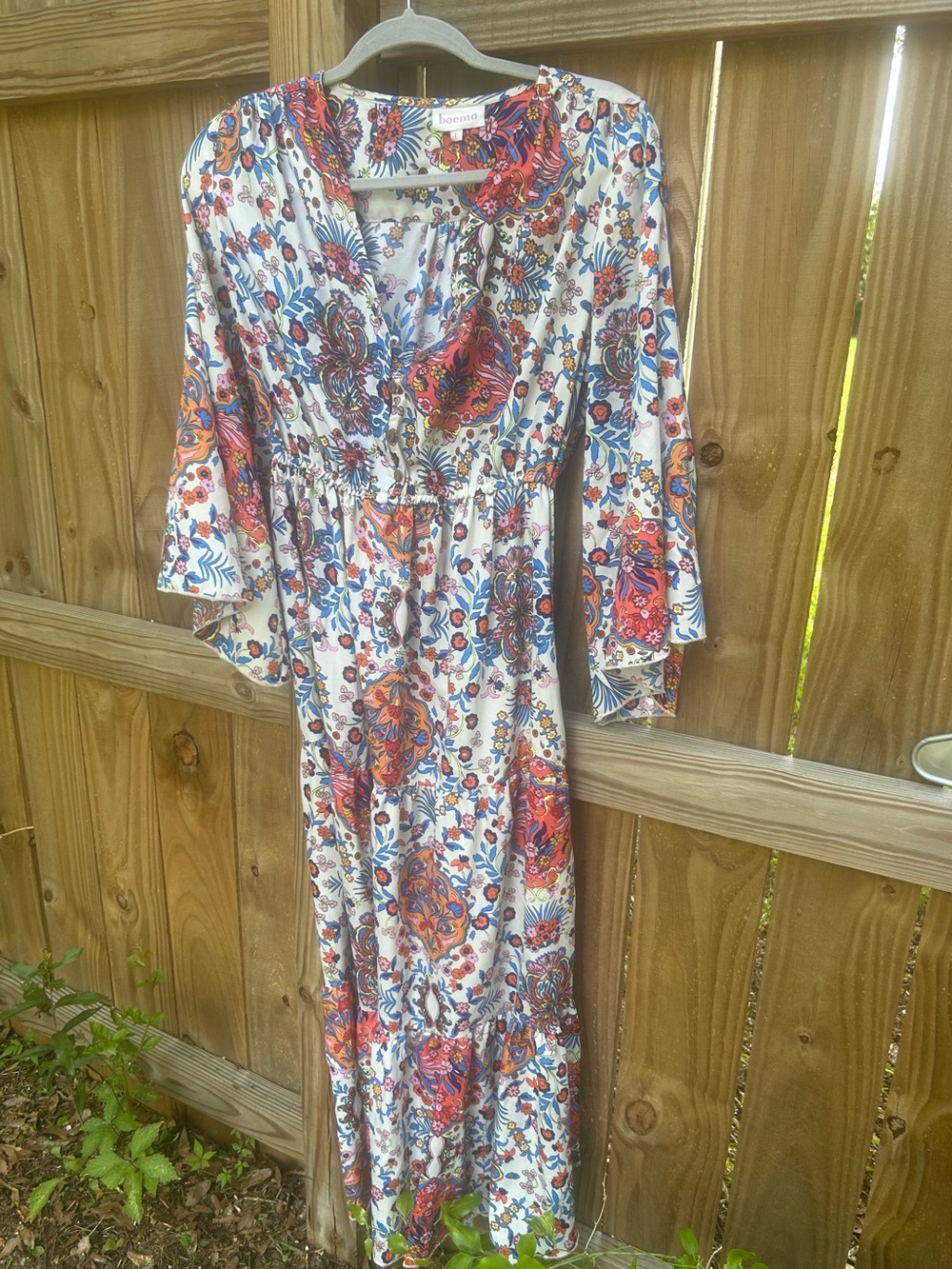 Boemo size large White Floral Maxi Dress with Red & Blue Paisley Print